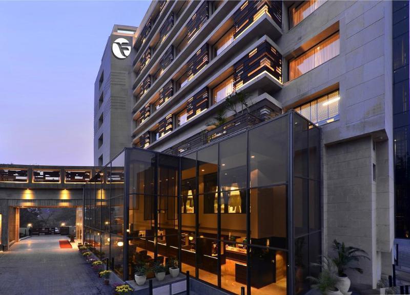 Fortune Sector 27, Noida - Member Itc Hotels' Group Экстерьер фото