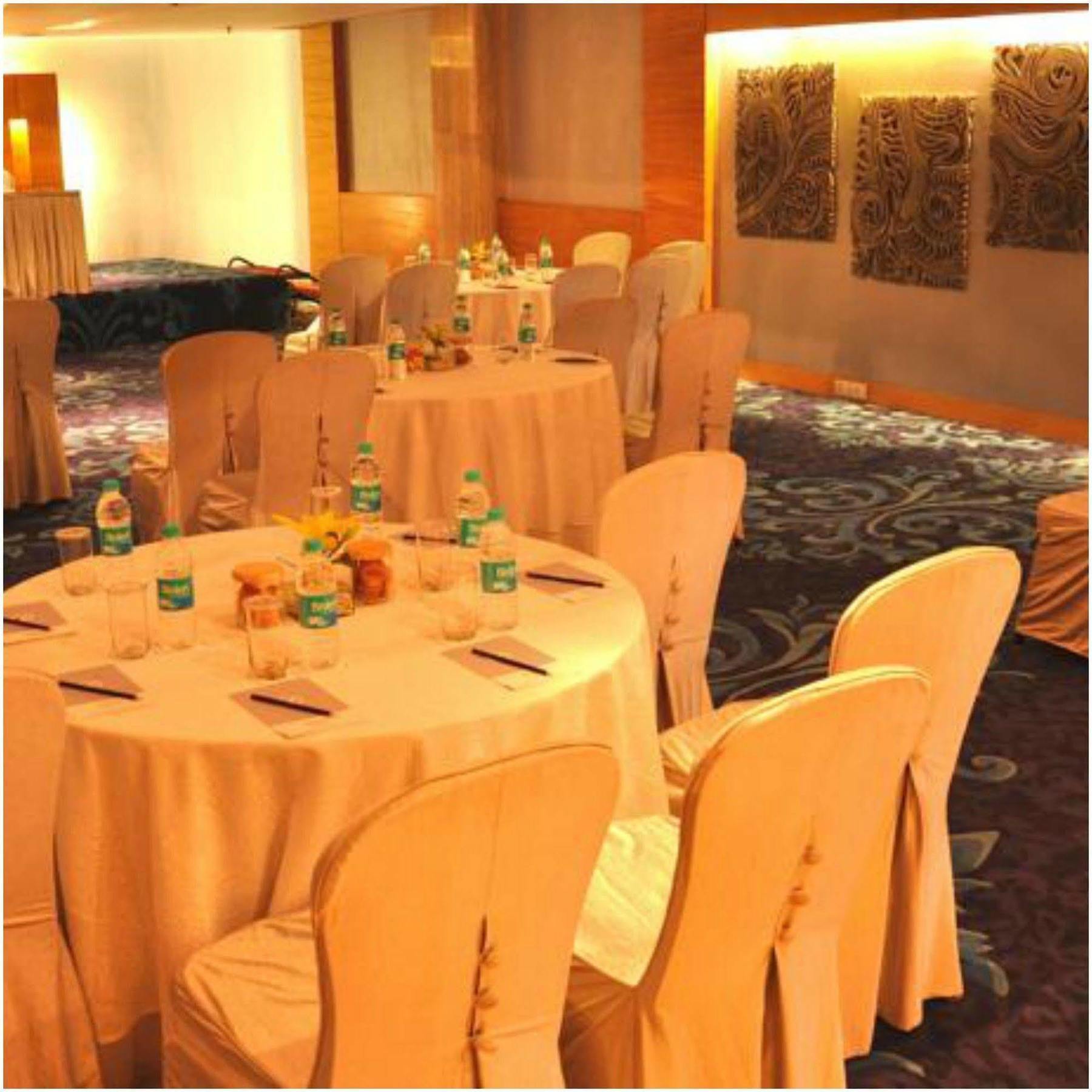 Fortune Sector 27, Noida - Member Itc Hotels' Group Экстерьер фото