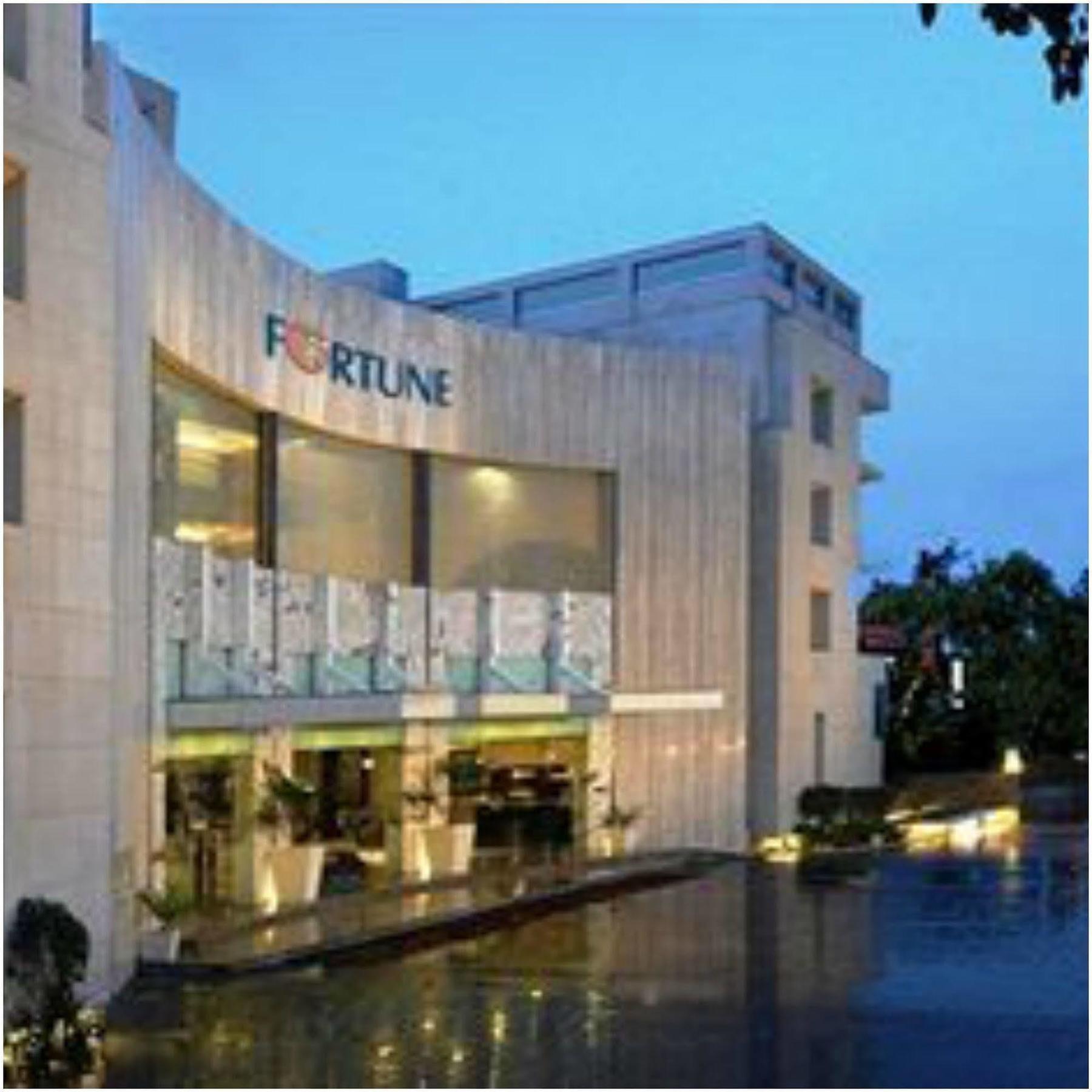 Fortune Sector 27, Noida - Member Itc Hotels' Group Экстерьер фото